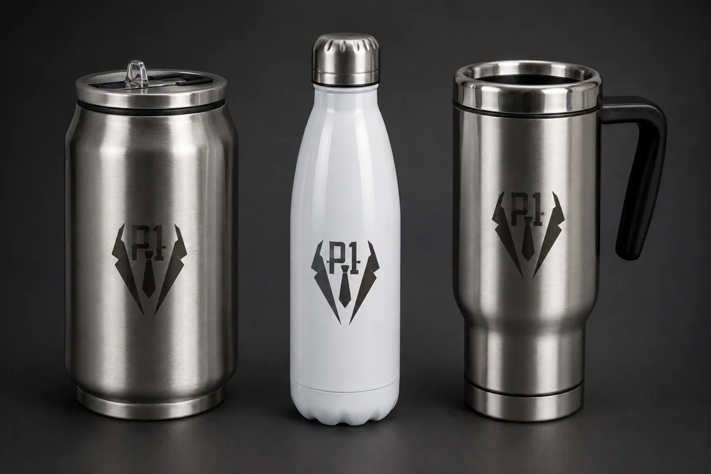 Thermobecher und Trinkflaschen aus Edelstahl mit graviertem P1-Logo